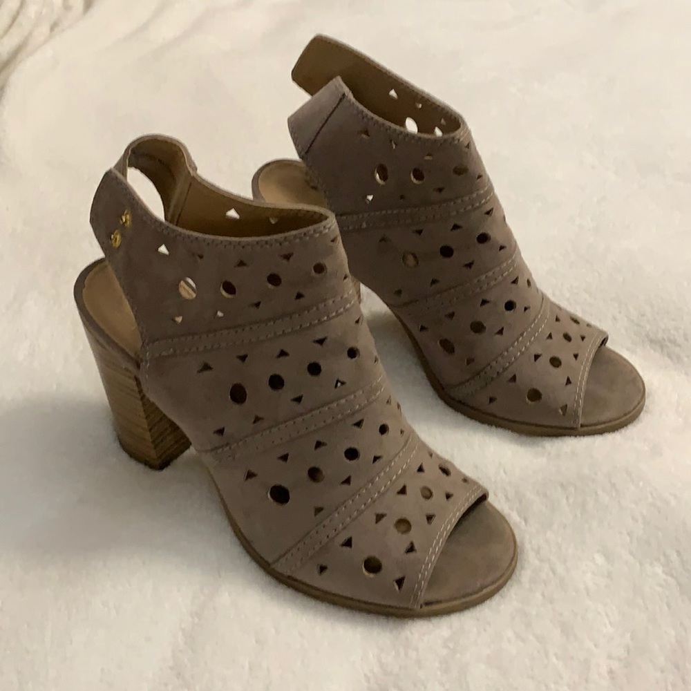 Cute preloved chunk heels
